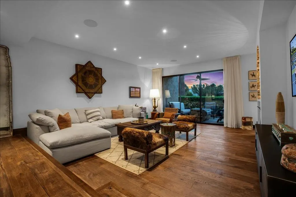 355 N Avenida Caballeros  home-pic-1