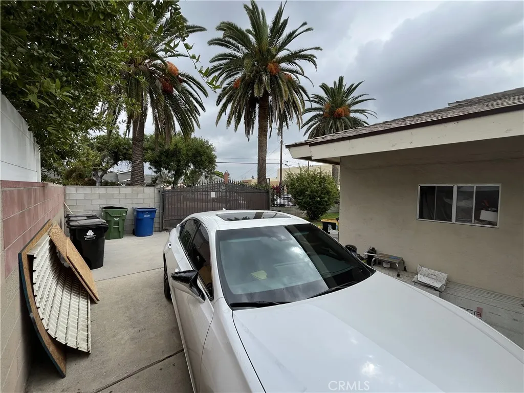 7705 Ben Avenue, North Hollywood, California 91605 home-pic-24