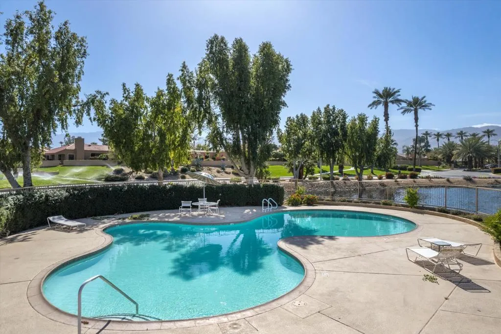 44059 Chamonix Court, Palm Desert, California 92260 home-pic-30