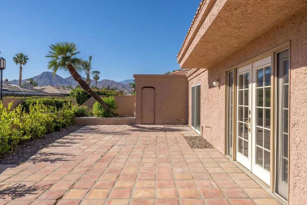 44059 Chamonix Court, Palm Desert, California 92260 home-pic-13