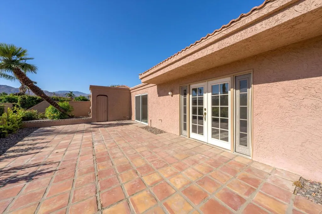 44059 Chamonix Court, Palm Desert, California 92260 home-pic-36
