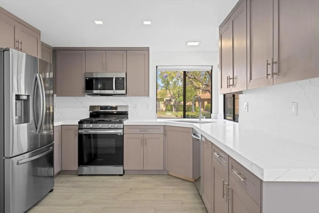 44059 Chamonix Court, Palm Desert, California 92260 home-pic-4