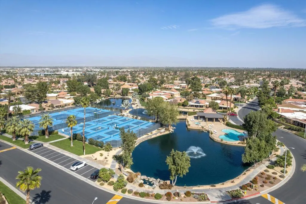 44059 Chamonix Court, Palm Desert, California 92260 home-pic-27