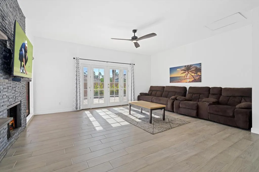 44059 Chamonix Court, Palm Desert, California 92260 home-pic-18
