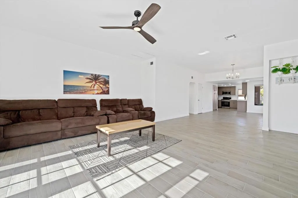 44059 Chamonix Court, Palm Desert, California 92260 home-pic-19