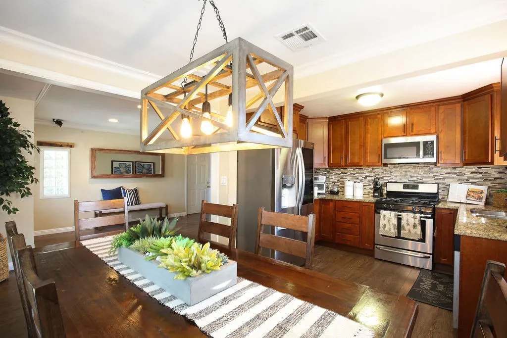 5024 N Bentree Circle, Long Beach, California 90807 home-pic-5