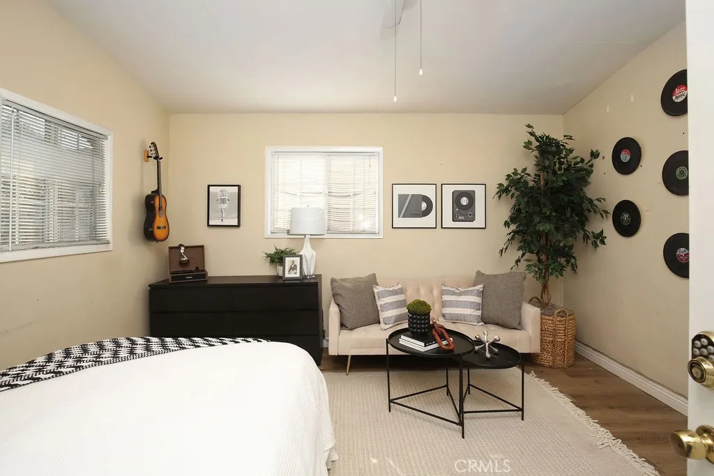 5024 N Bentree Circle, Long Beach, California 90807 home-pic-26