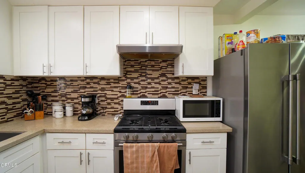 172 W Yucca Street, Oxnard, California 93033 home-pic-9