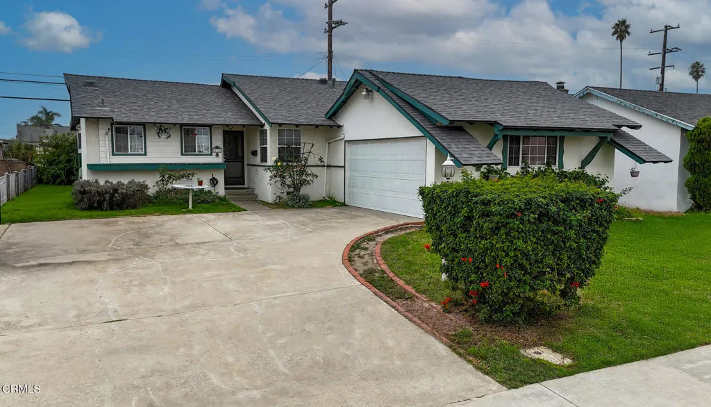 172 W Yucca Street, Oxnard, California 93033 home-pic-0