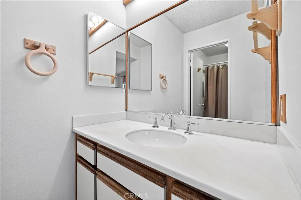 123 Fallingstar, Irvine, California 92614 home-pic-21