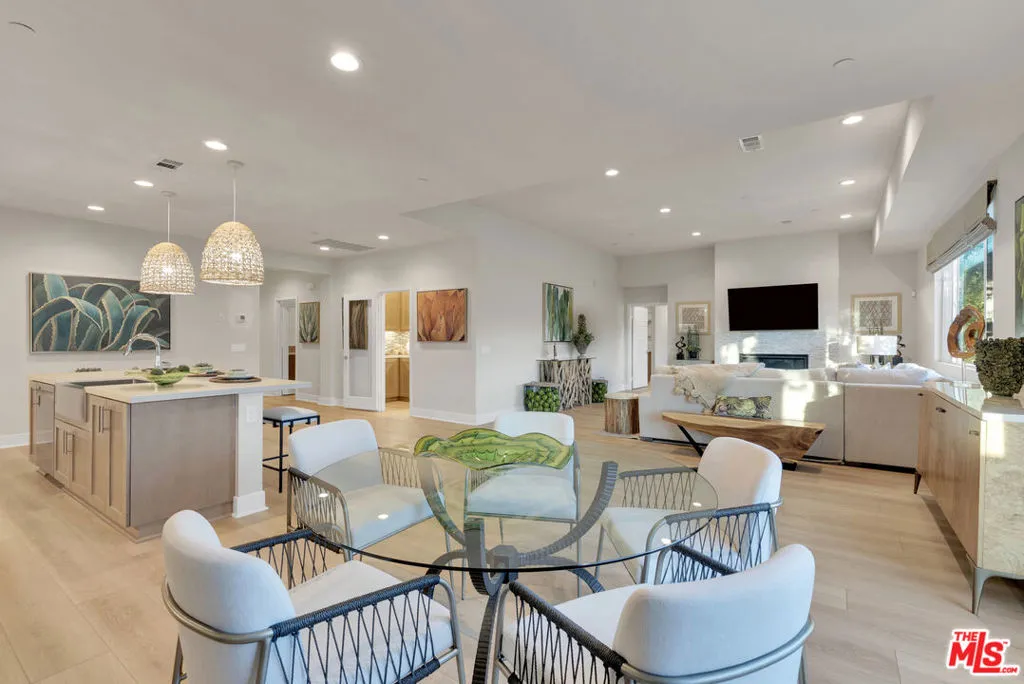 3664 Saddleback Drive, Palmdale, California 93550 home-pic-22