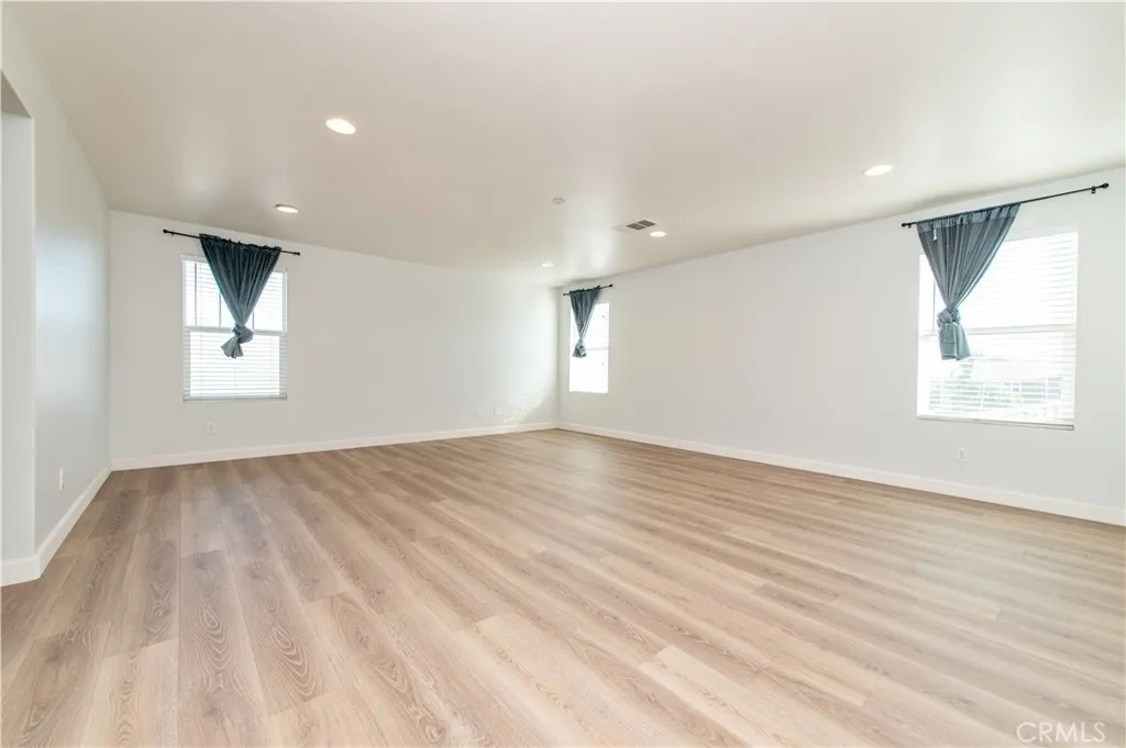 30183 Redding, Murrieta, California 92563 home-pic-37