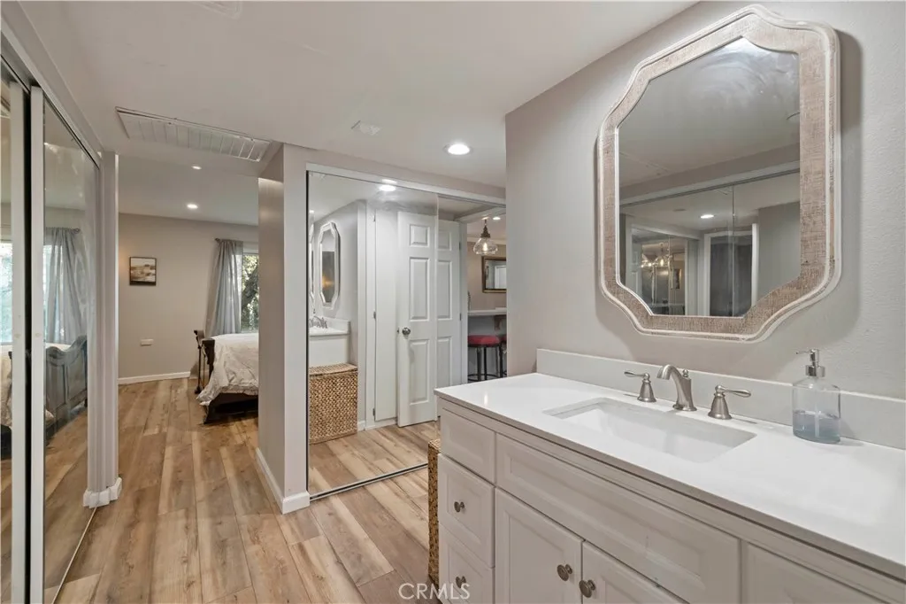 23515 Lyons 225, Valencia, California 91355 home-pic-11