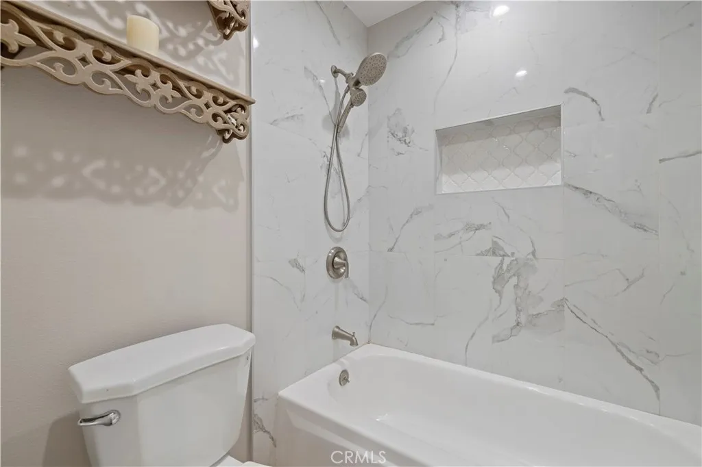 23515 Lyons 225, Valencia, California 91355 home-pic-17