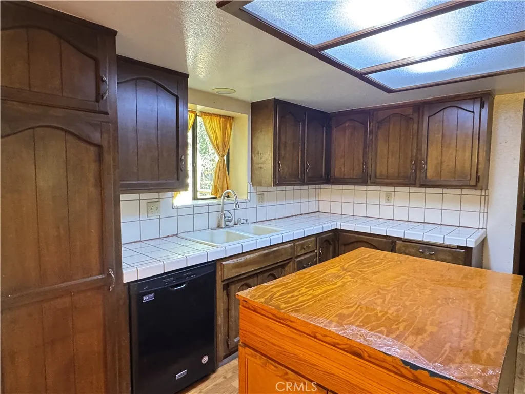 31120 Mountain Oak, Running Springs, California 92382 home-pic-23