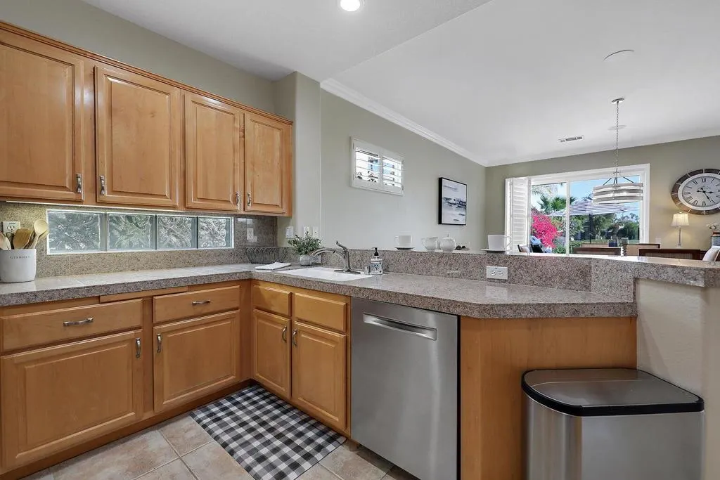 55318 Tanglewood, La Quinta, California 92253 home-pic-14
