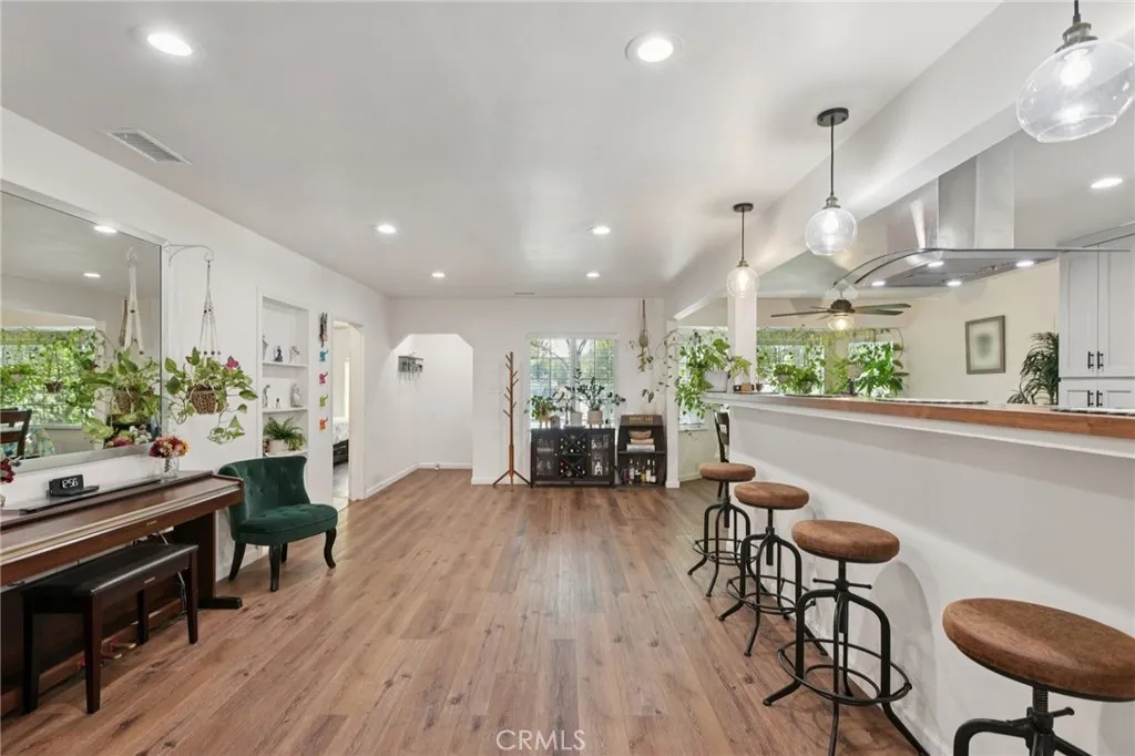 8441 Alameda, Downey, California 90242 home-pic-10