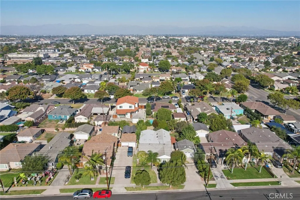 8441 Alameda, Downey, California 90242 home-pic-37