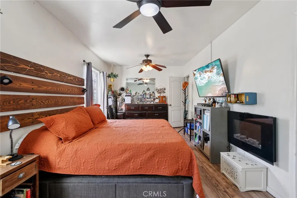 8441 Alameda, Downey, California 90242 home-pic-17