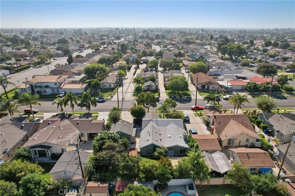 8441 Alameda, Downey, California 90242 home-pic-40