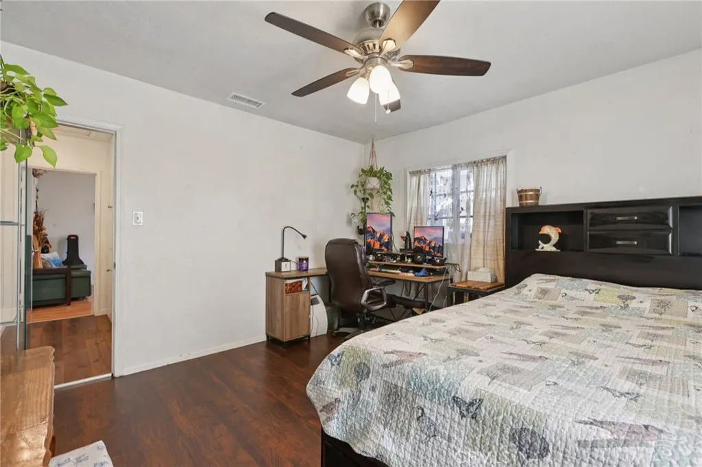 8441 Alameda, Downey, California 90242 home-pic-21