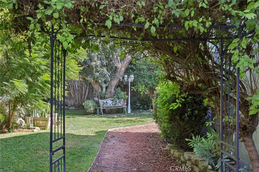 8441 Alameda, Downey, California 90242 home-pic-28