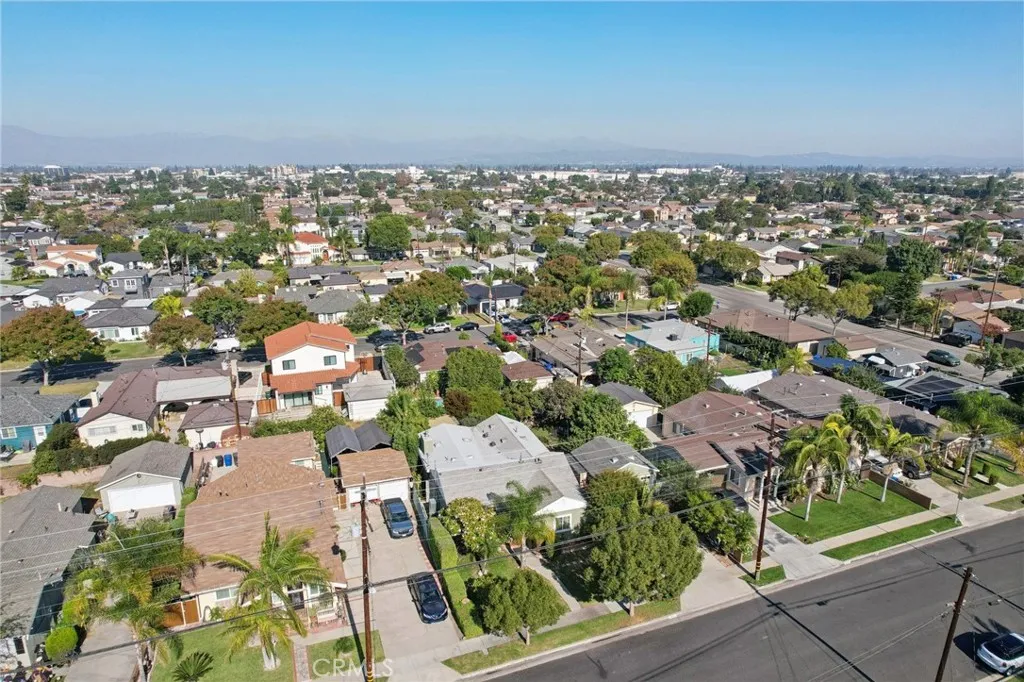 8441 Alameda, Downey, California 90242 home-pic-43