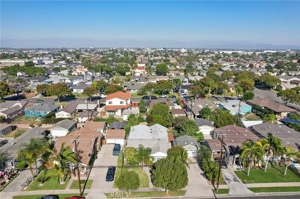 8441 Alameda, Downey, California 90242 home-pic-38