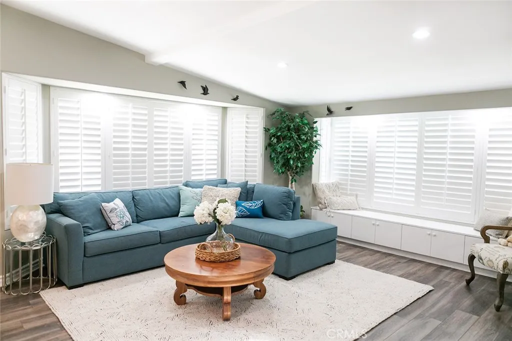 1790 Sunningdale Ave 15g, Seal Beach, California 90740 home-pic-8