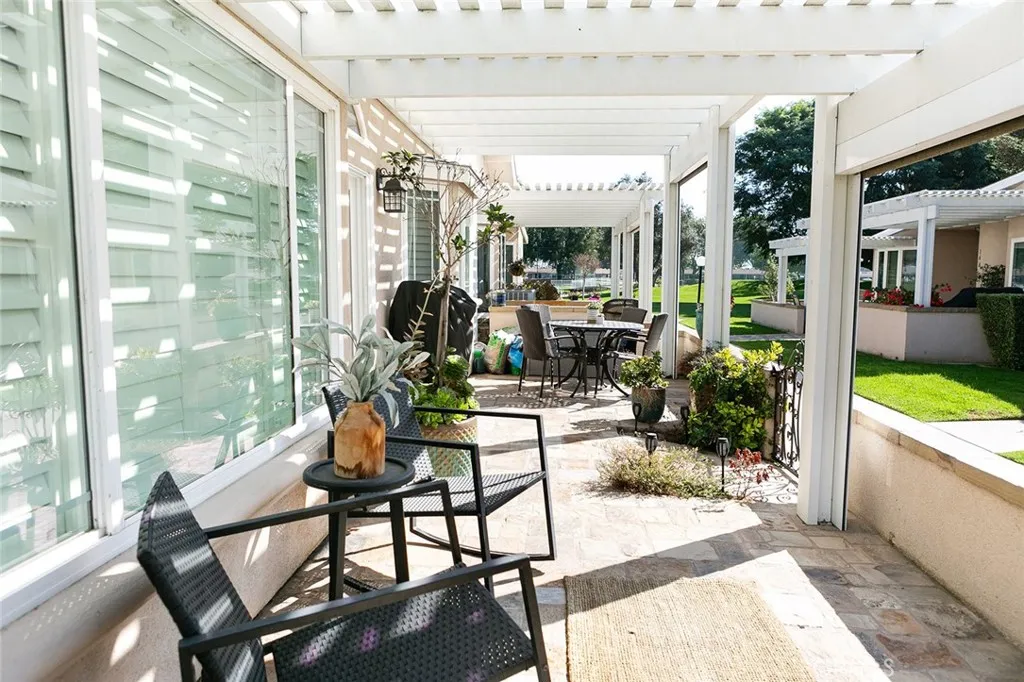 1790 Sunningdale Ave 15g, Seal Beach, California 90740 home-pic-23