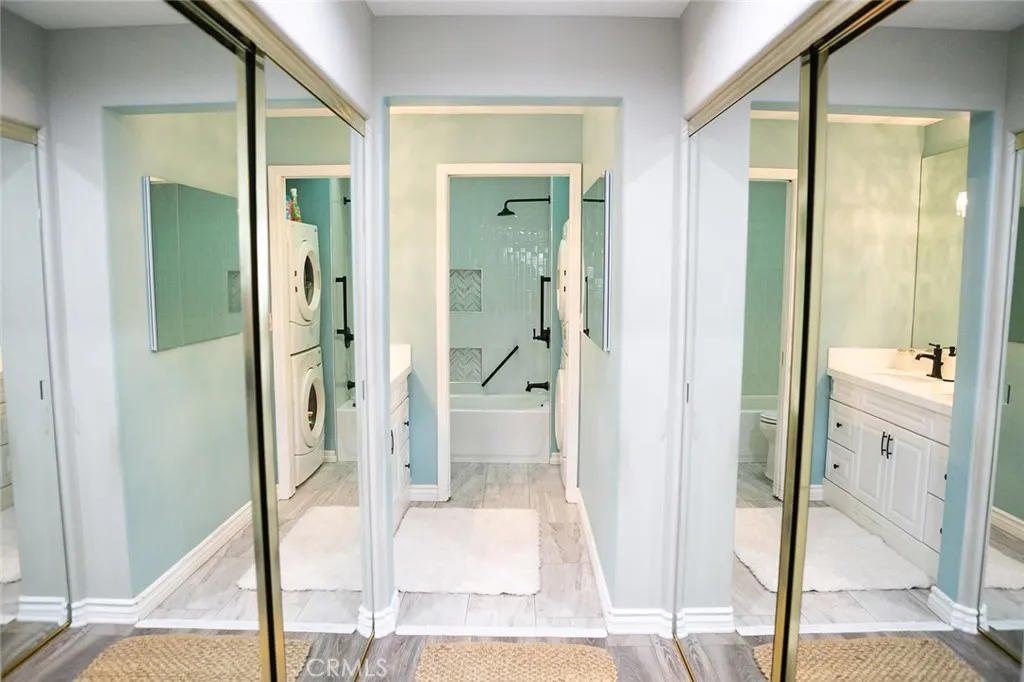 1790 Sunningdale Ave 15g, Seal Beach, California 90740 home-pic-17