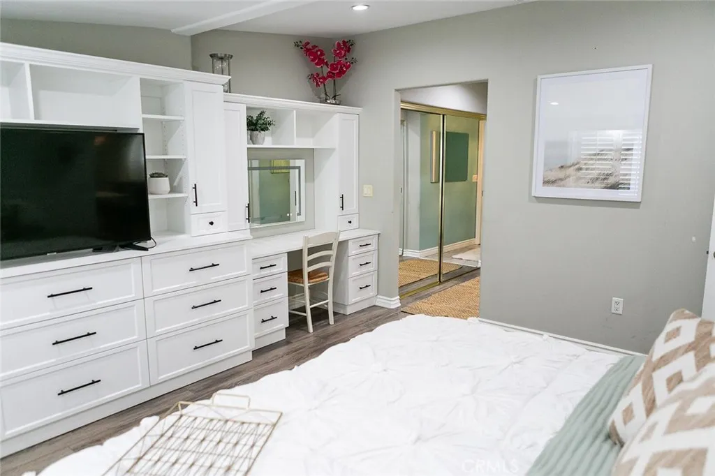1790 Sunningdale Ave 15g, Seal Beach, California 90740 home-pic-16