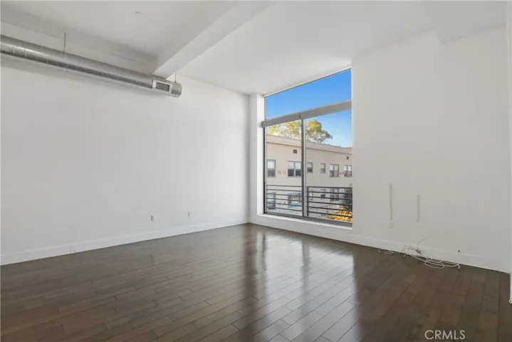 433 Pine Avenue 300, Long Beach, California 90802