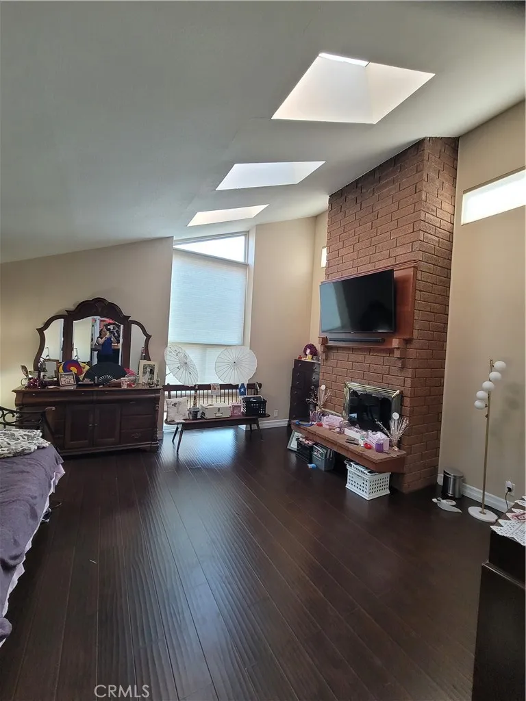 2407 Almira, Fullerton, California 92831 home-pic-23