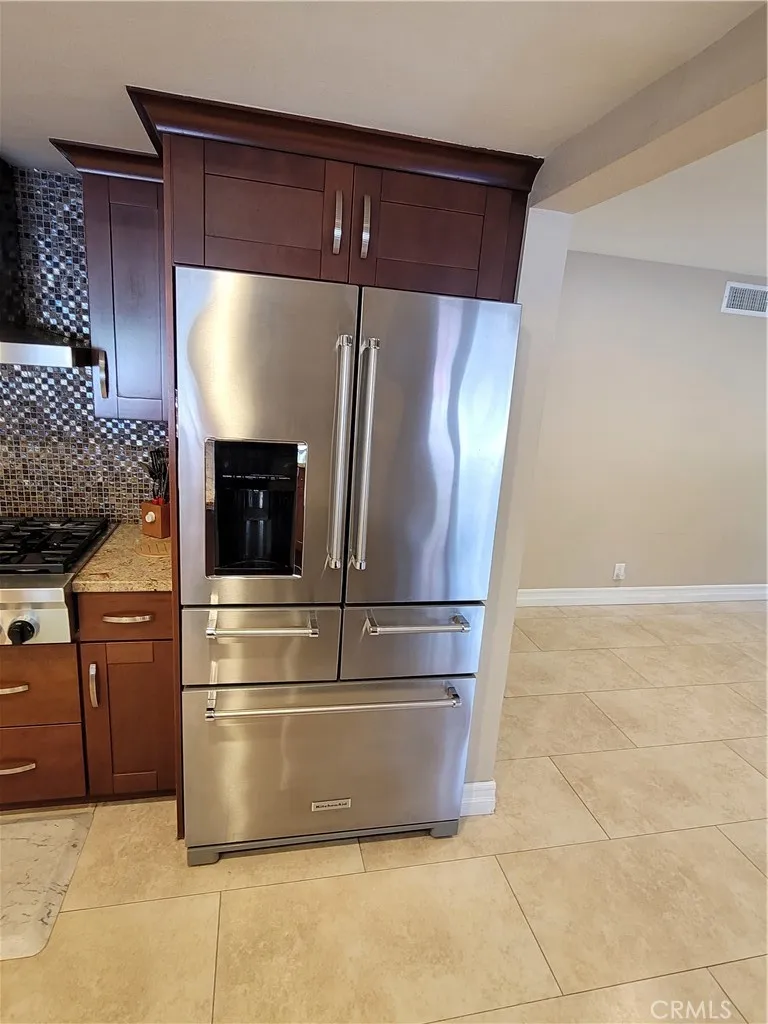 2407 Almira, Fullerton, California 92831 home-pic-6