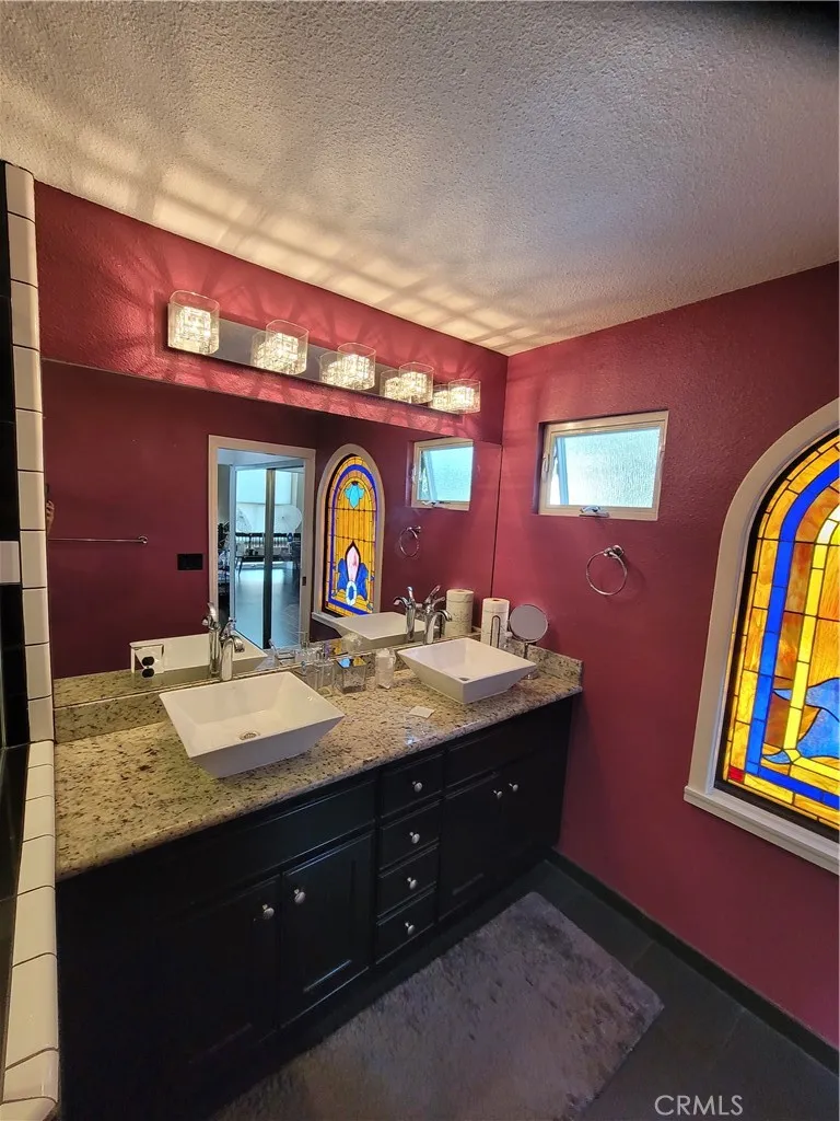 2407 Almira, Fullerton, California 92831 home-pic-25