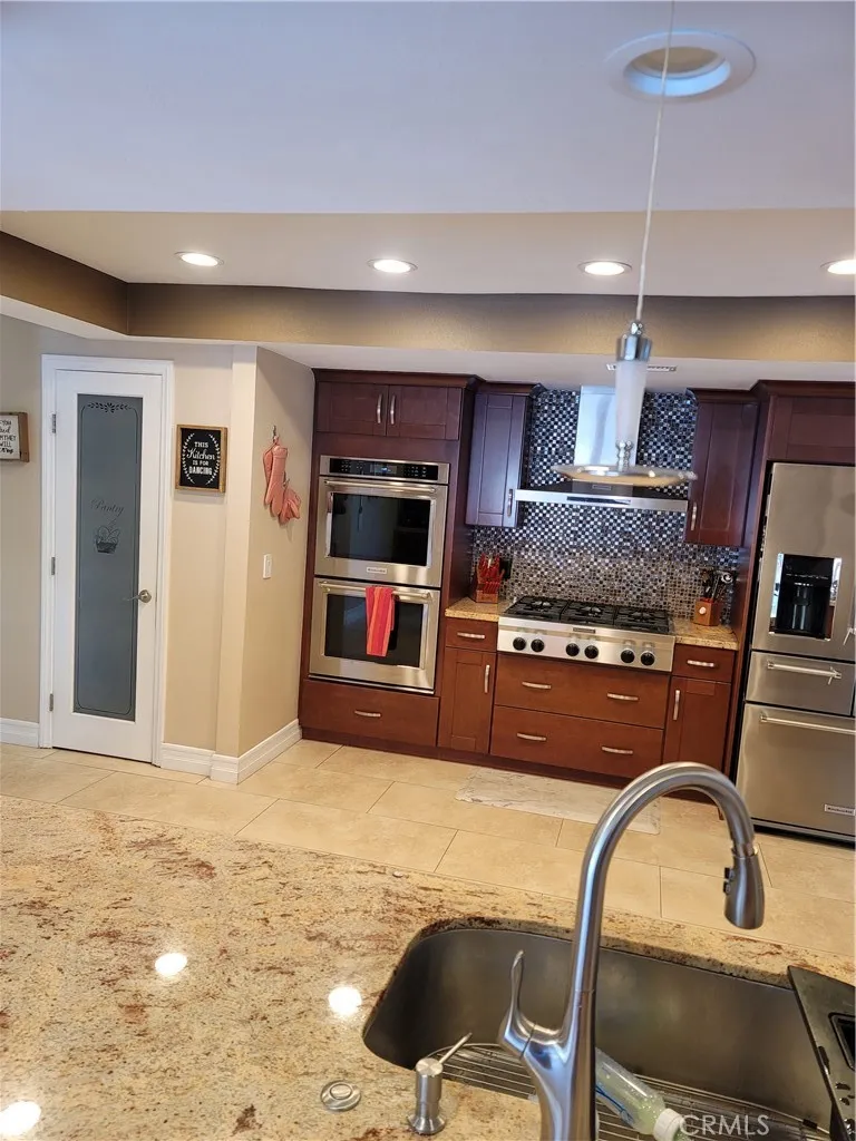 2407 Almira, Fullerton, California 92831 home-pic-3
