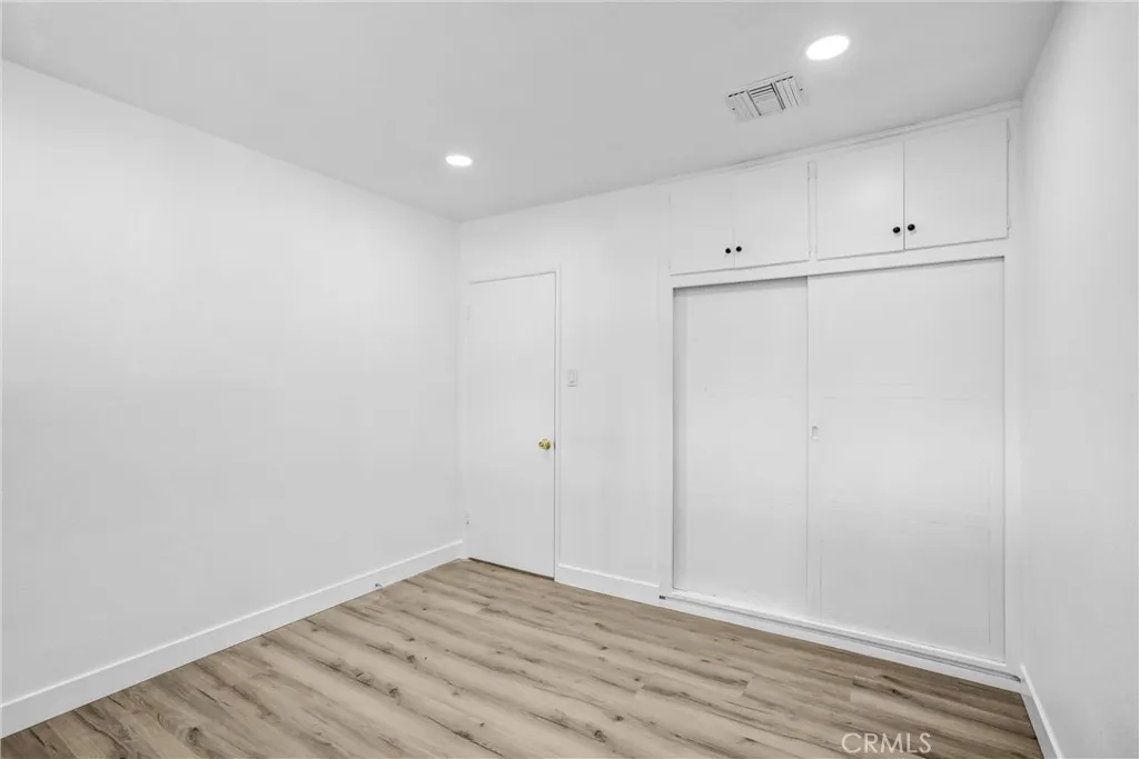 7887 Kempster Ave, Fontana, California 92336 home-pic-12