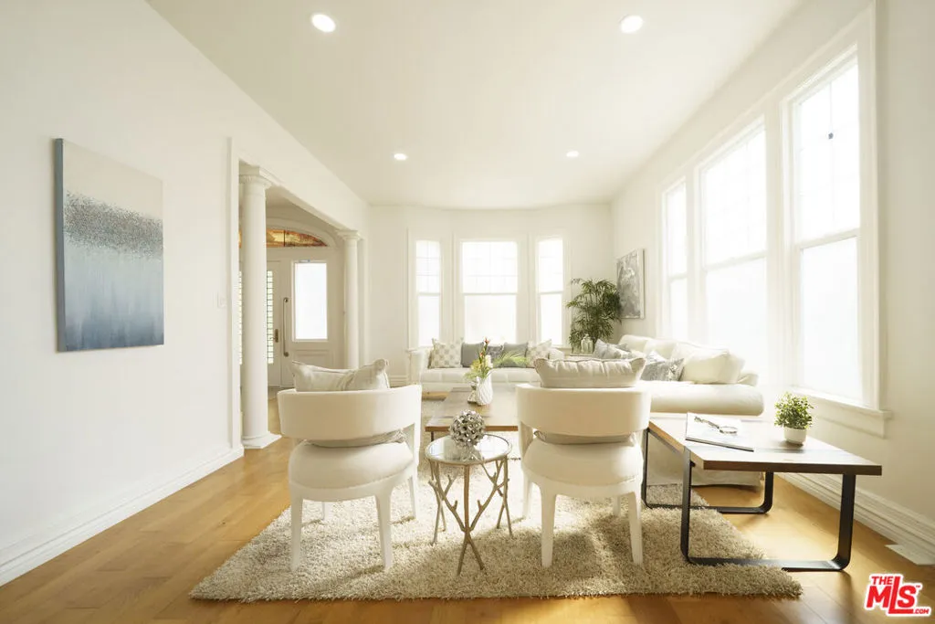 1159 S Norton Avenue, Los Angeles, California 90019 home-pic-12