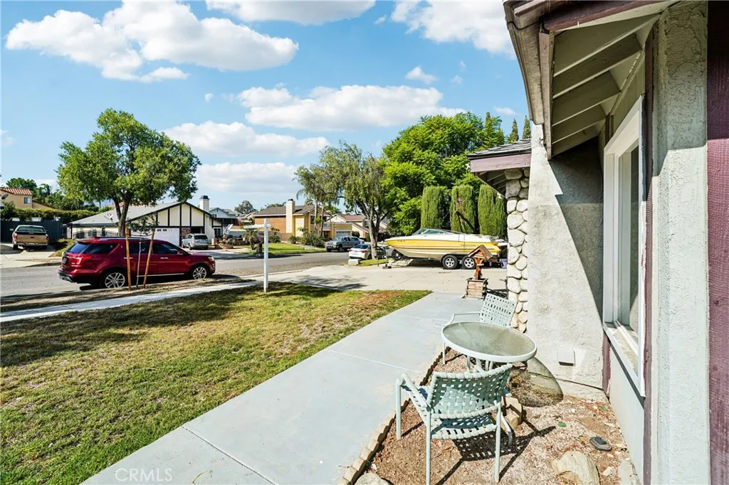 1925 S Starfire, Corona, California 92879 home-pic-3