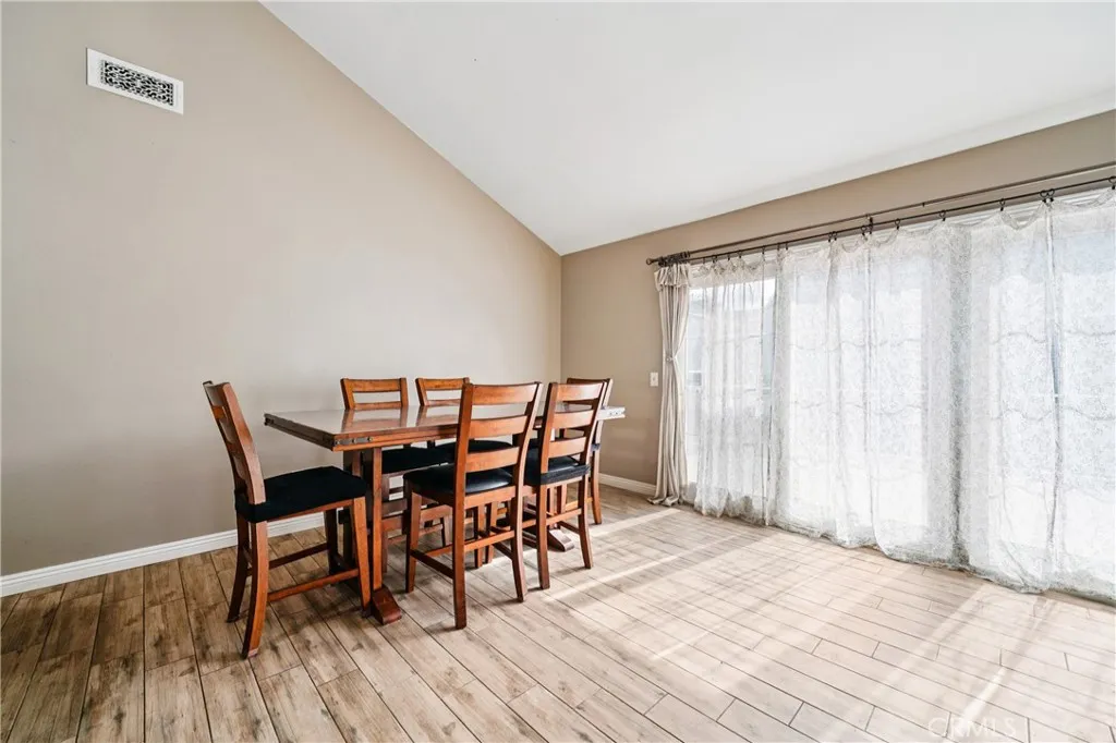 1925 S Starfire, Corona, California 92879 home-pic-10