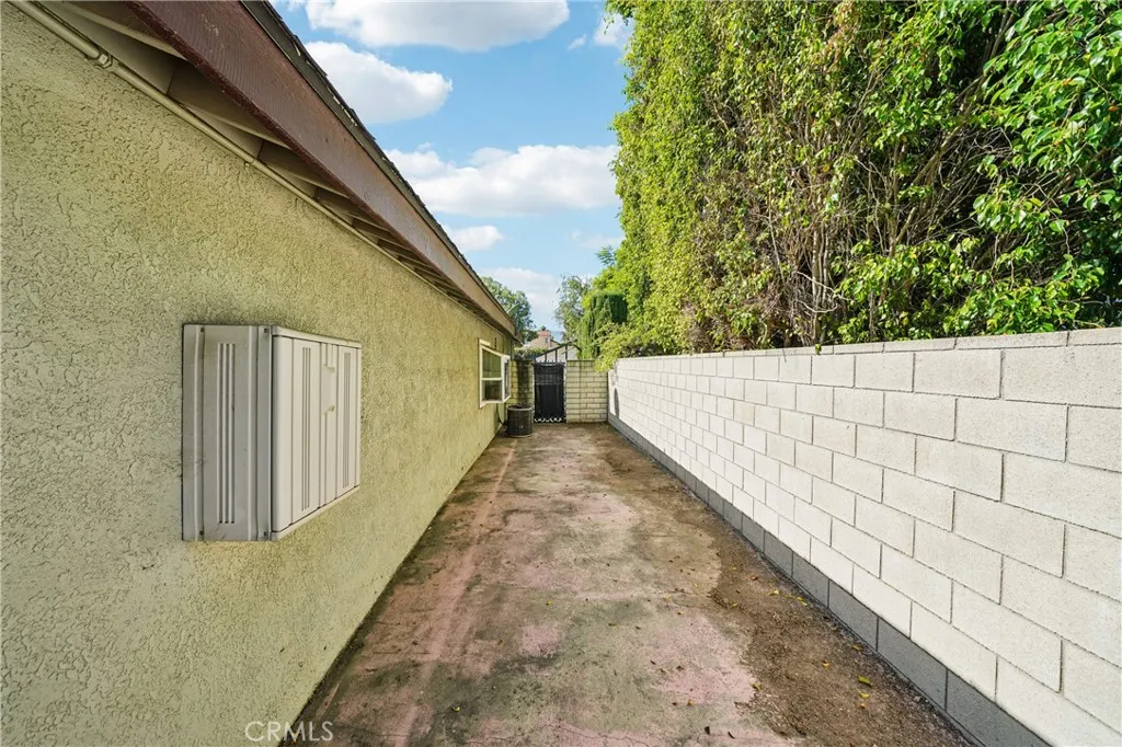 1925 S Starfire, Corona, California 92879 home-pic-30