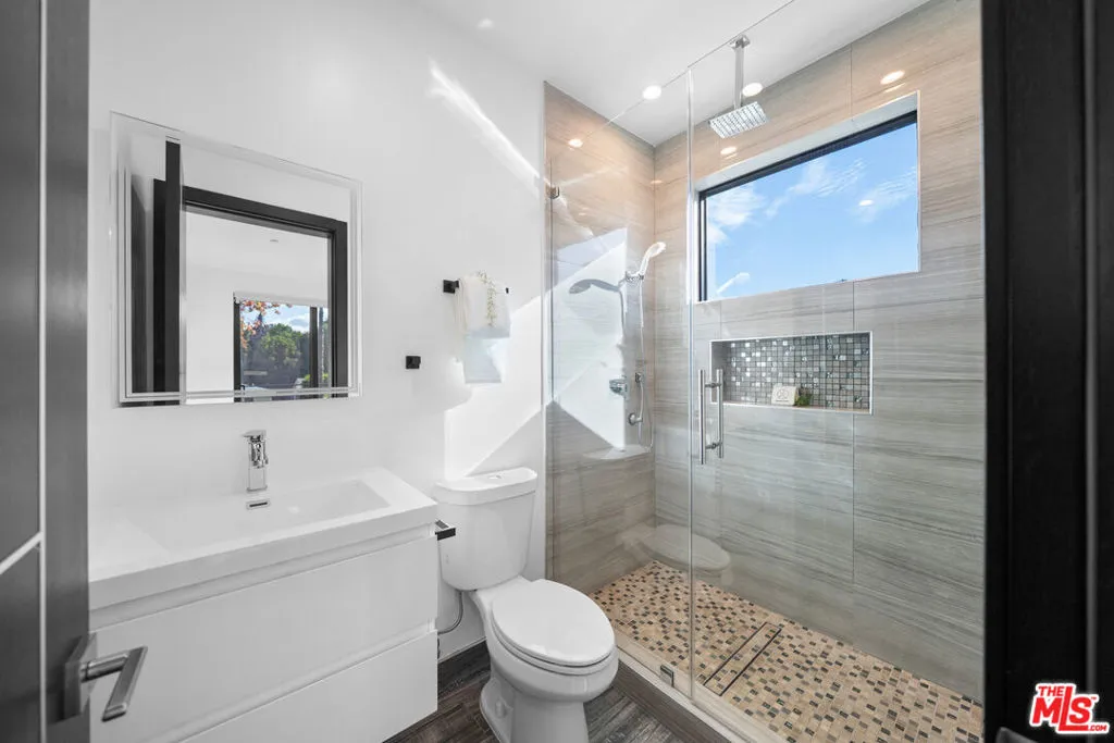 5812 Willis Avenue, Sherman Oaks, California 91411 home-pic-35