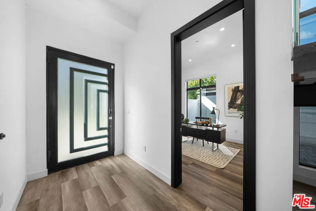 5812 Willis Avenue, Sherman Oaks, California 91411 home-pic-2