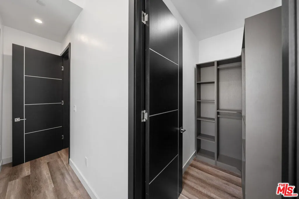 5812 Willis Avenue, Sherman Oaks, California 91411 home-pic-8