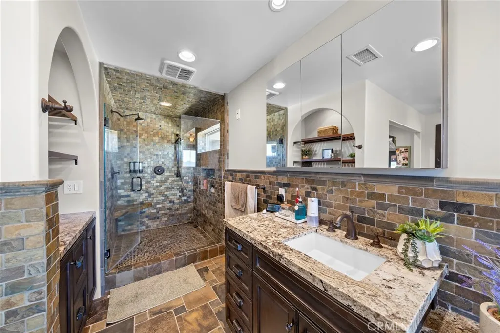 29732 Arroyo Oak, Castaic, California 91384 home-pic-14