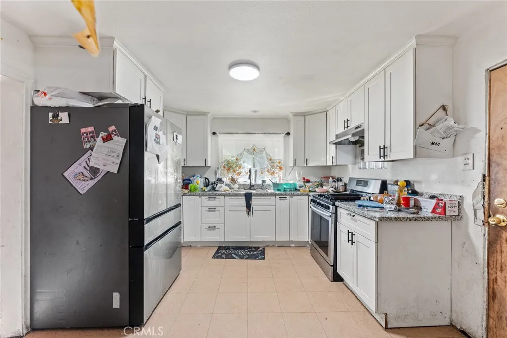 16252 Baseline, Fontana, California 92336 home-pic-9