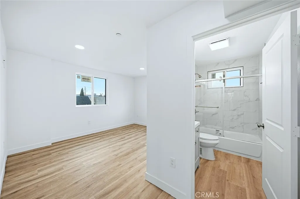 300 E 25th, Los Angeles, California 90011 home-pic-26