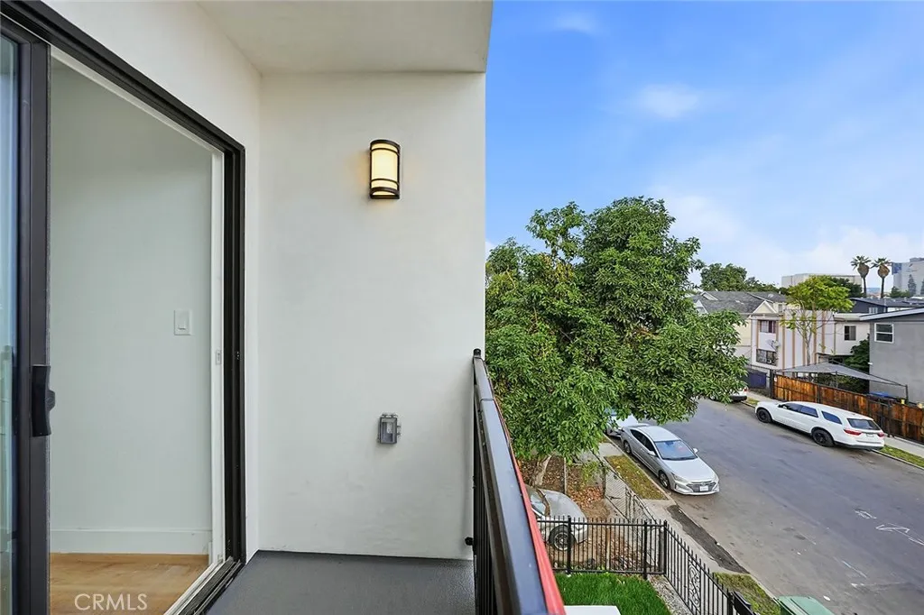 300 E 25th, Los Angeles, California 90011 home-pic-34