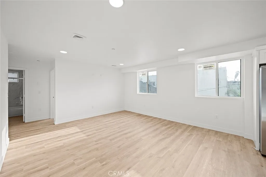 300 E 25th, Los Angeles, California 90011 home-pic-43